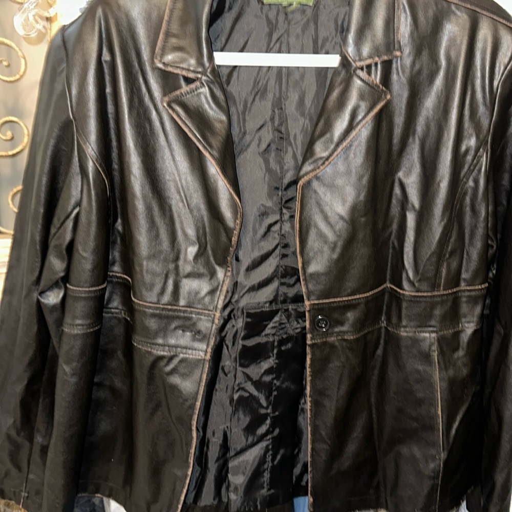 Women’s leather style coat super cute for night out light weight